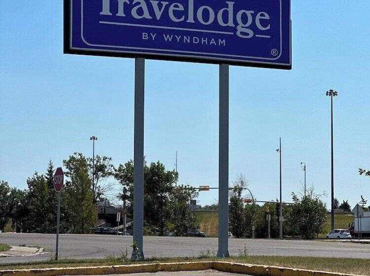هتل Travelodge By Wyndham Regina