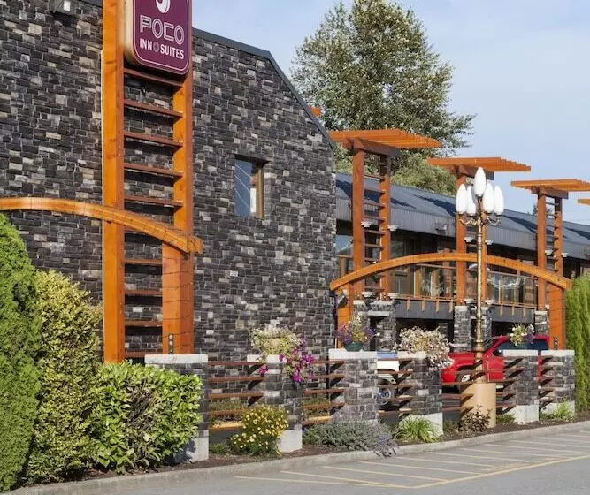 Poco Inn And Suites Hotel & Conference Centre