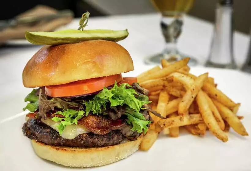 אתר נופש Hilton Mississauga/meadowvale