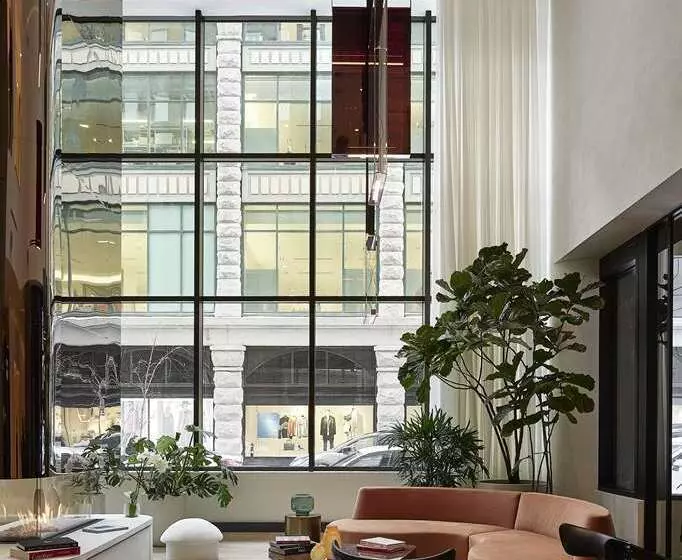 Vogue Hotel Montreal Downtown, Curio Collection By Hilton