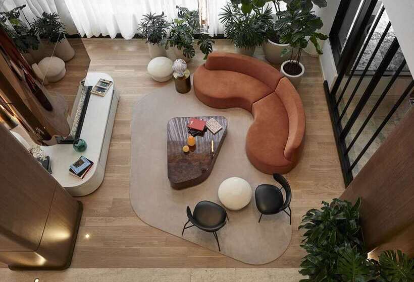 Vogue Hotel Montreal Downtown, Curio Collection By Hilton