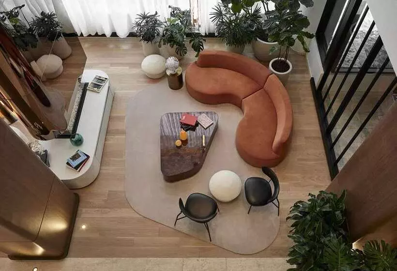 Vogue Hotel Montreal Downtown, Curio Collection By Hilton