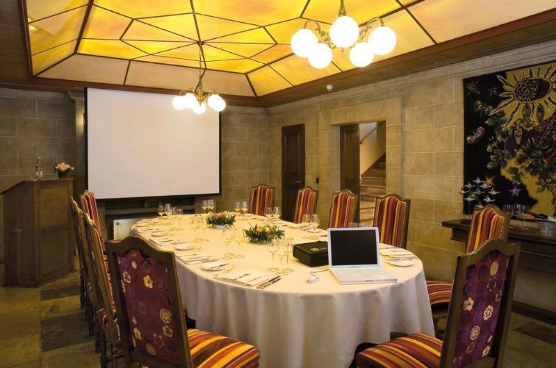 هتل De La Cigogne