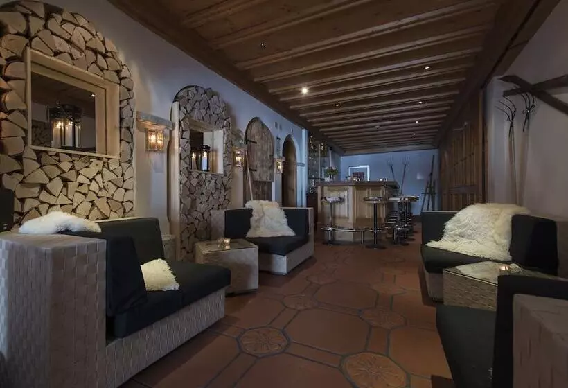 Отель Des Alpes