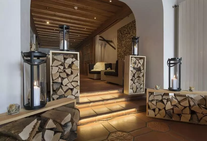 Отель Des Alpes