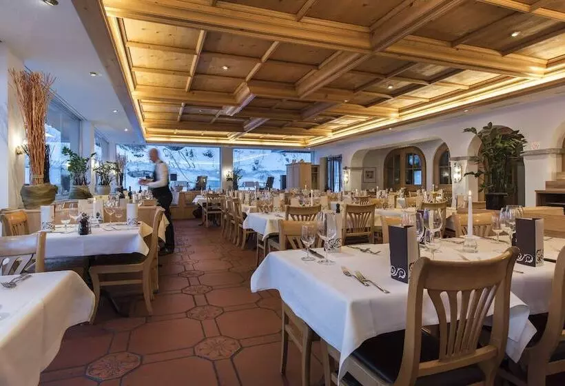 Отель Des Alpes