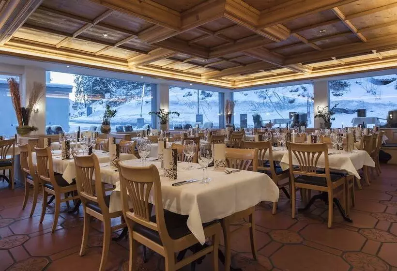 Отель Des Alpes