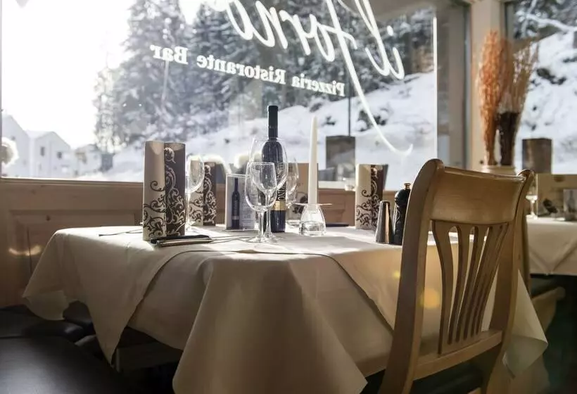 Отель Des Alpes