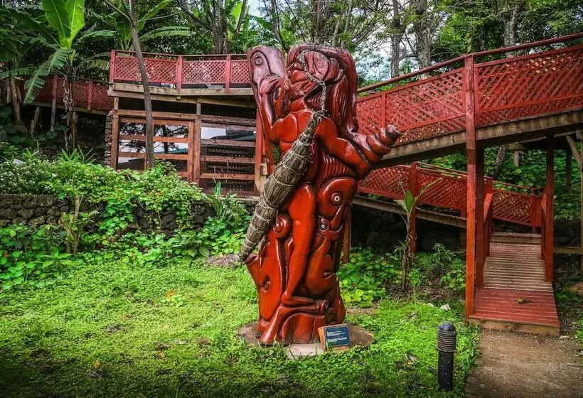 هتل Easter Island Ecolodge