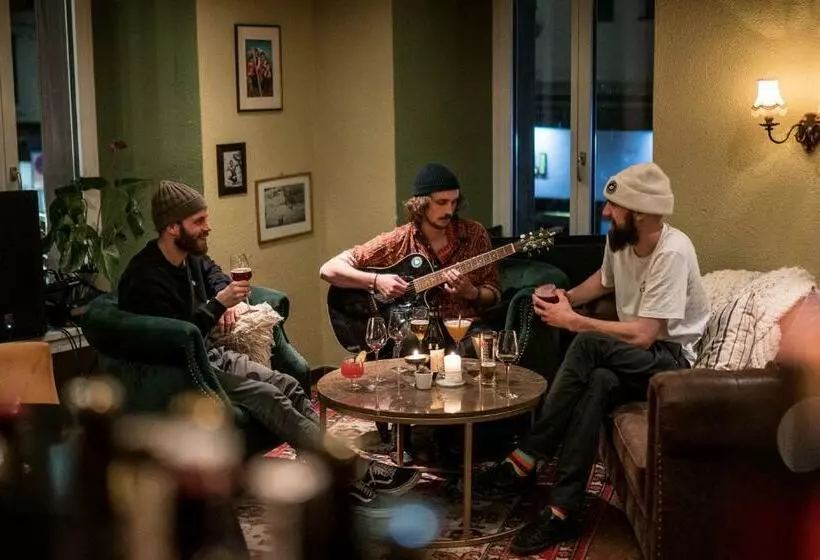 Hotel Hoheneck  Self Check In