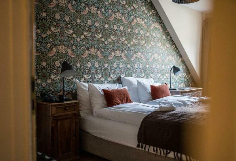 Hotel Hoheneck Self Check In