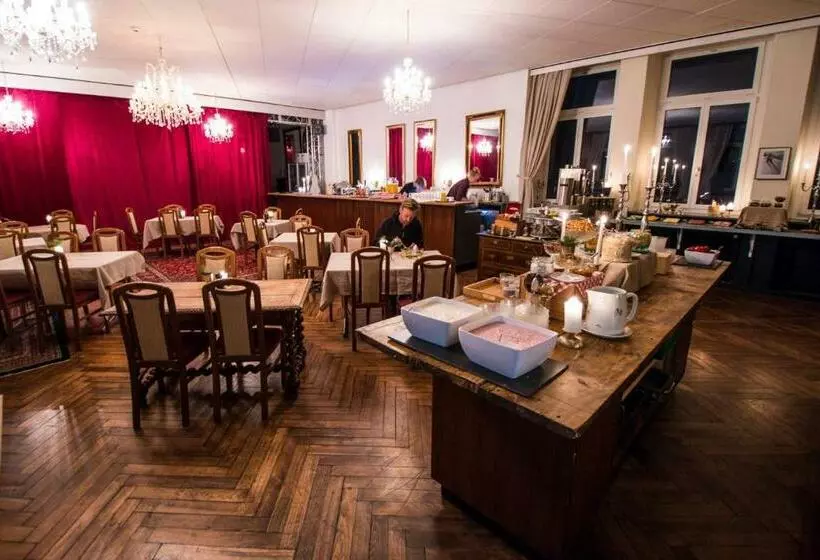 Hotel Hoheneck  Self Check In