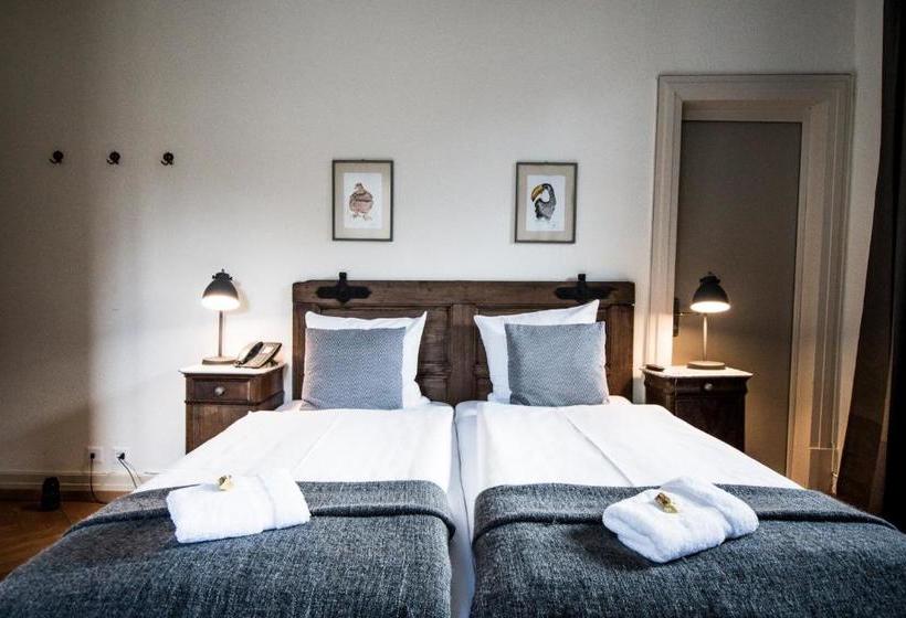 Hotel Hoheneck Self Check In