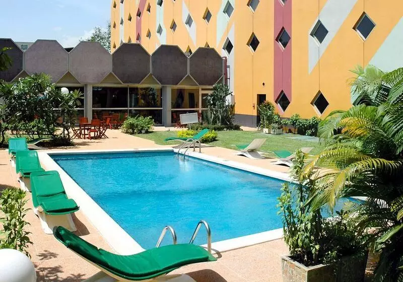 هتل Ibis Styles Abidjan Marcory