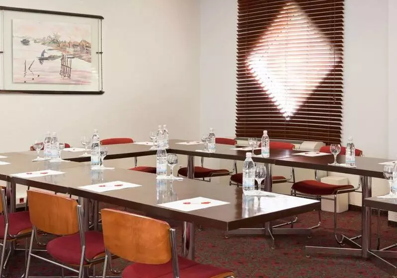 هتل Ibis Styles Abidjan Marcory