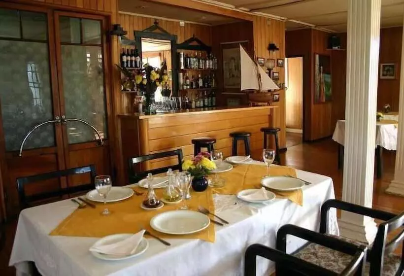 هتل Unicornio Azul