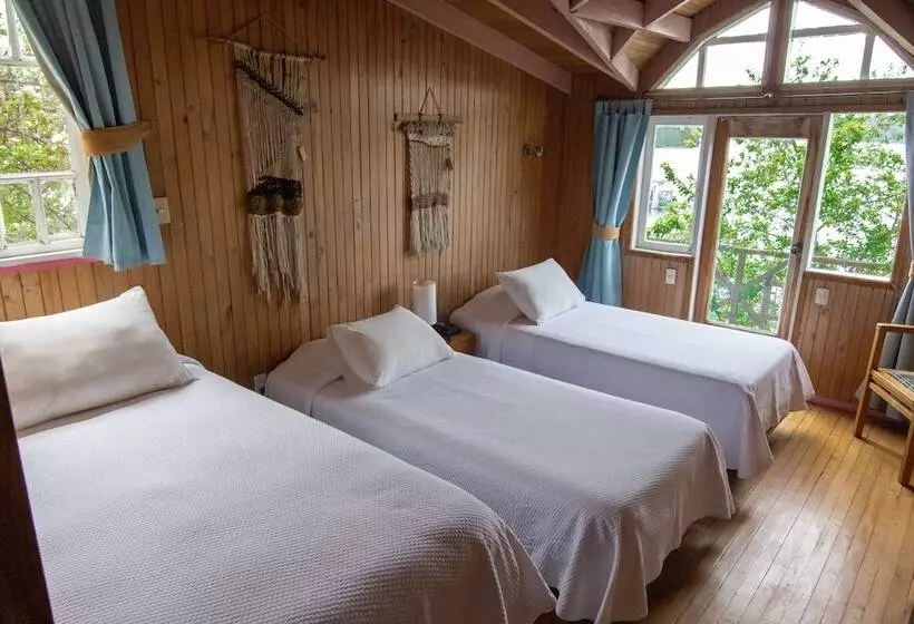 هتل Unicornio Azul