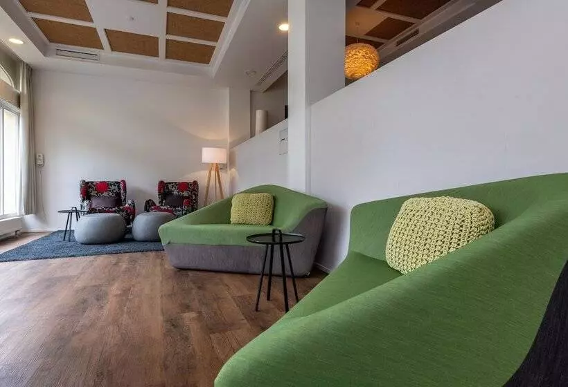 Отель Victoria Lauberhorn Wengen