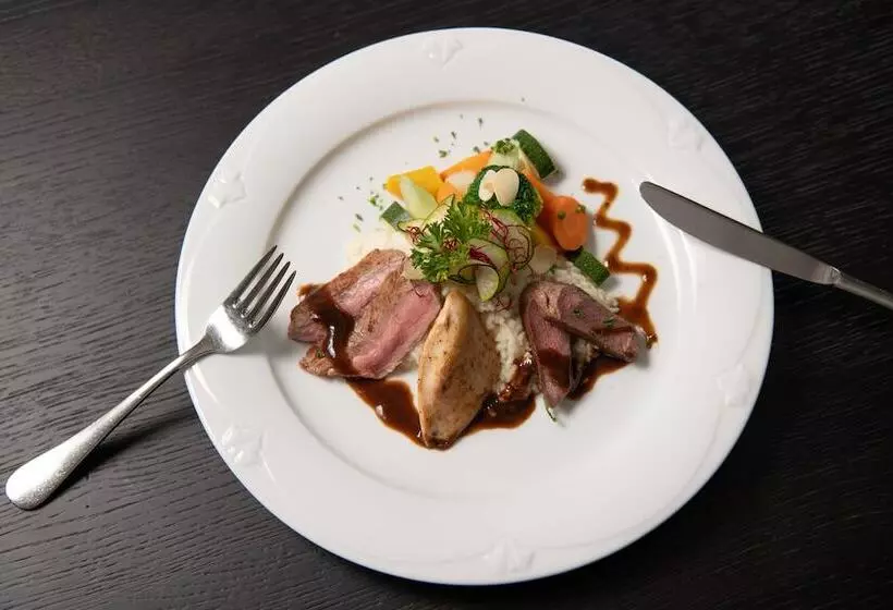 Отель Victoria Lauberhorn Wengen