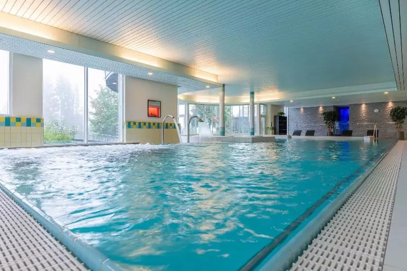 Отель Victoria Lauberhorn Wengen