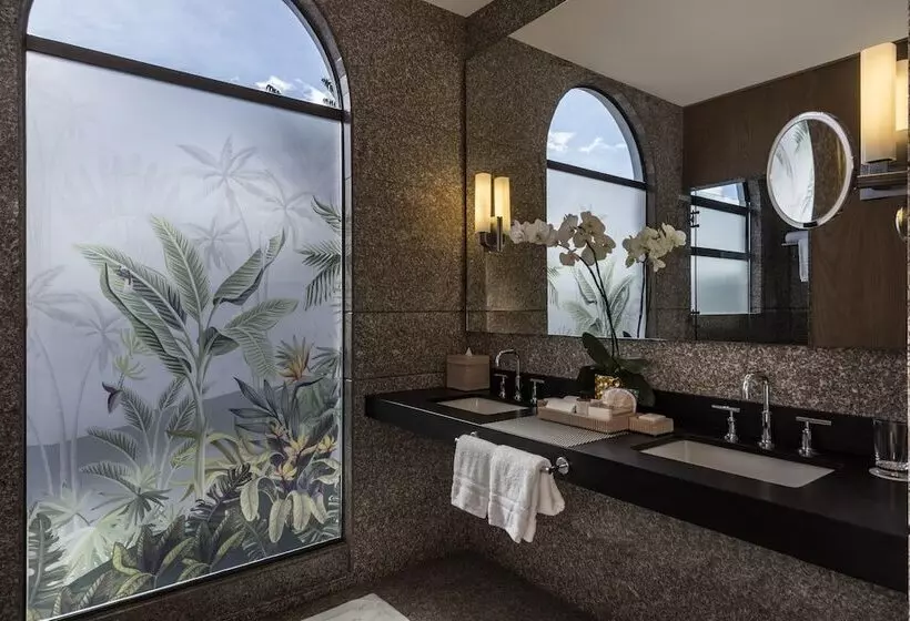 Four Seasons Hotel Bogota