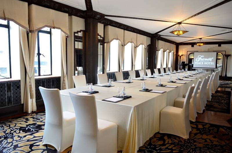 Fairmont Peace Hotel On The Bund