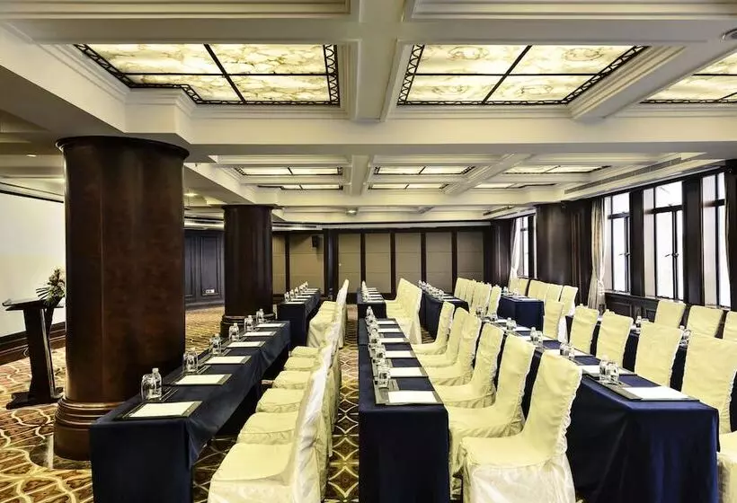 Fairmont Peace Hotel On The Bund