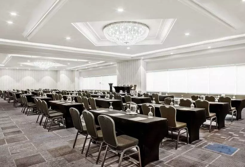 Hotel Le Méridien Santiago By Marriott