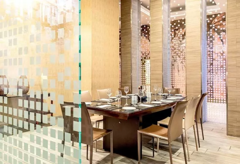 Hotel Le Méridien Santiago By Marriott