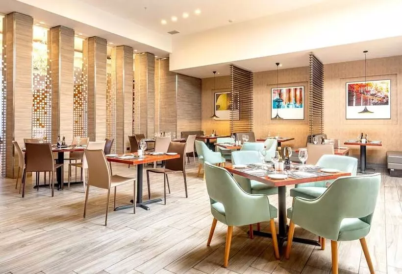 Hotel Le Méridien Santiago By Marriott