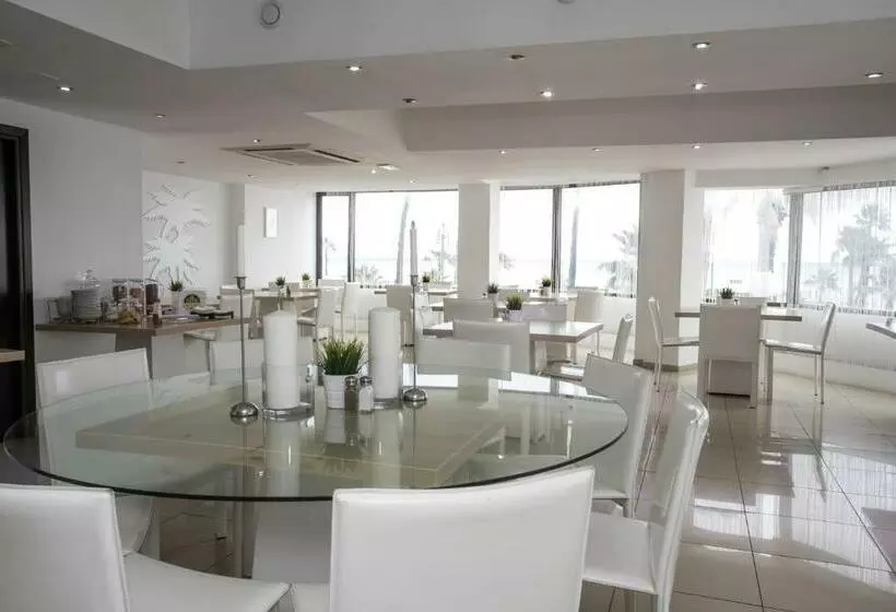 Les Palmiers Beach Boutique Hotel & Luxury Apartments