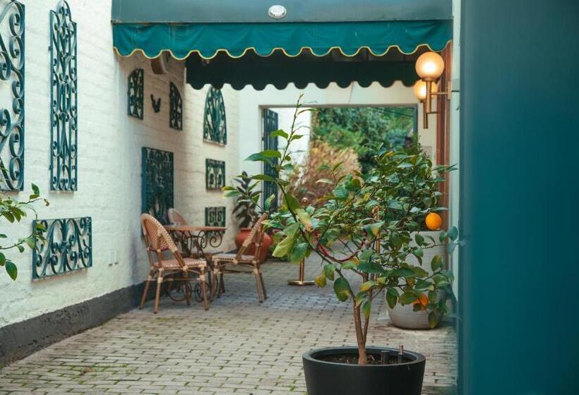 Отель Marcos Gamero