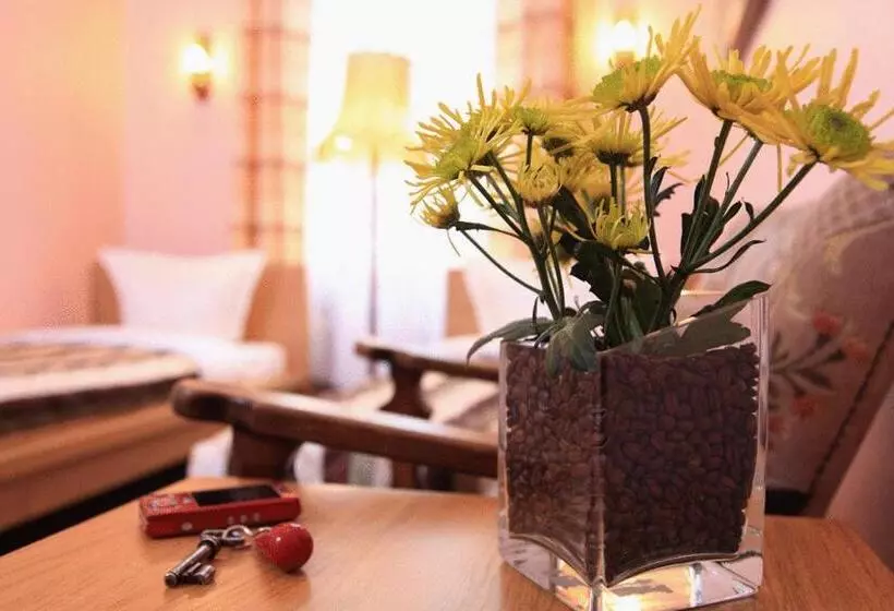 هتل Pension Cortina