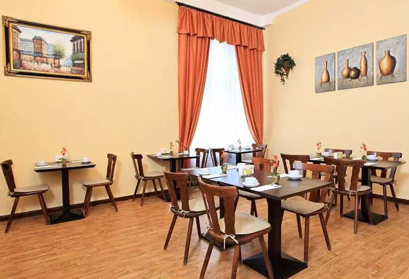 هتل Pension Cortina