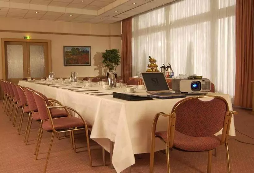 هتل Steglitz International