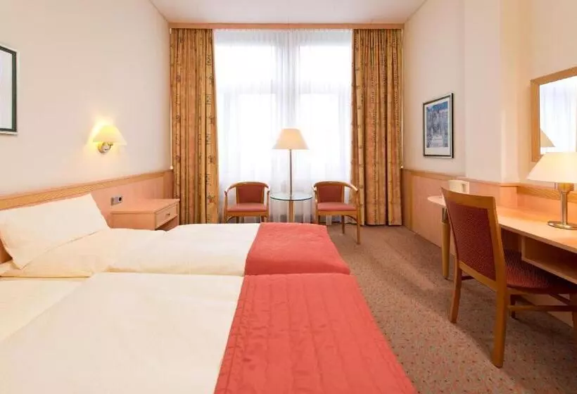 هتل Steglitz International