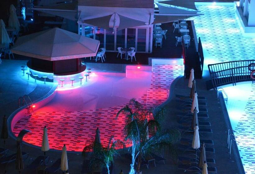 Vassos Nissi Plage Hotel & Spa