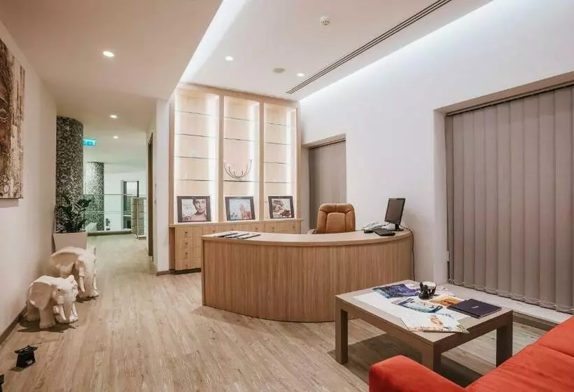 Vassos Nissi Plage Hotel & Spa