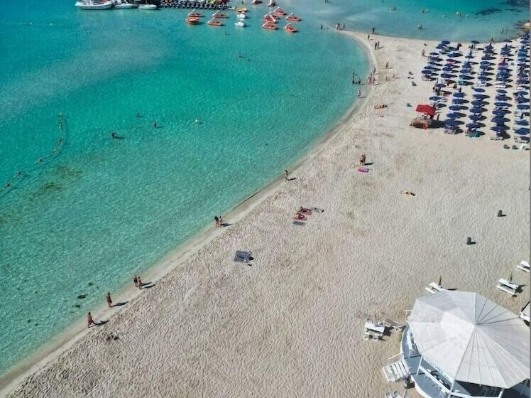 Vassos Nissi Plage Hotel & Spa