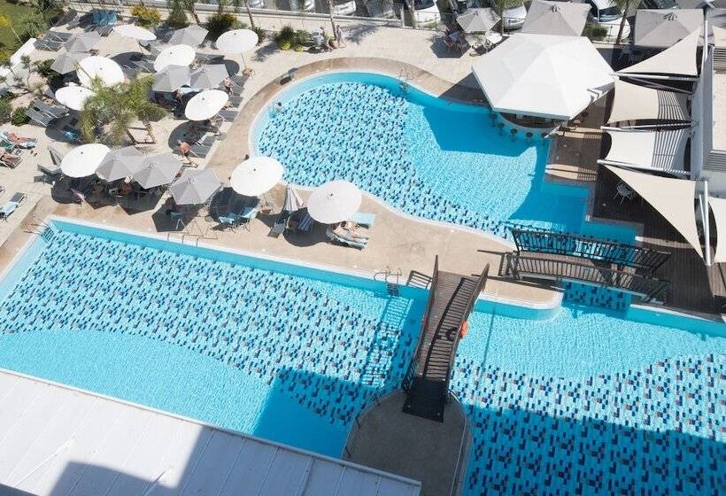 Vassos Nissi Plage Hotel & Spa