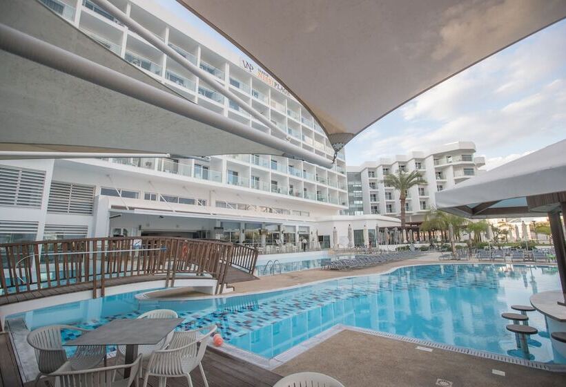 Vassos Nissi Plage Hotel & Spa