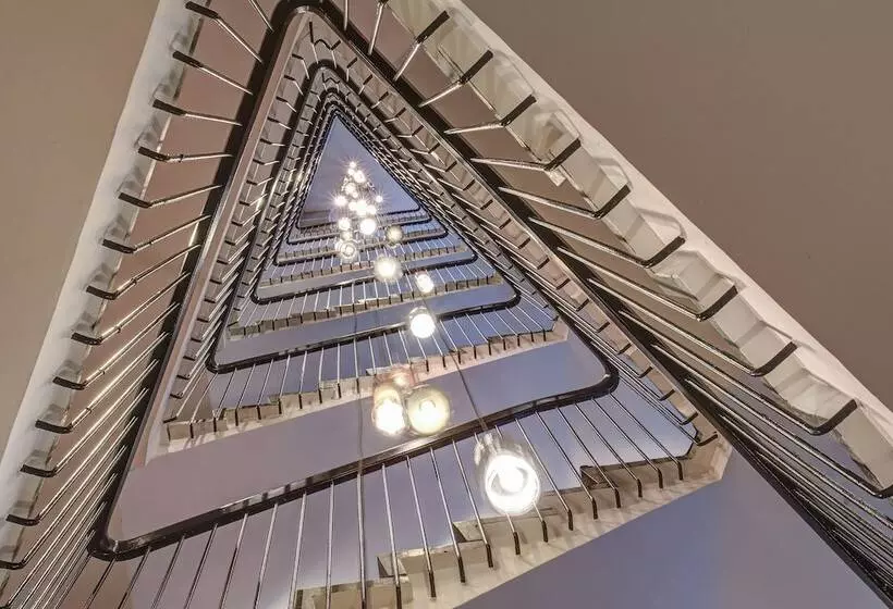 هتل Vienna House Easy by Wyndham Hamburg