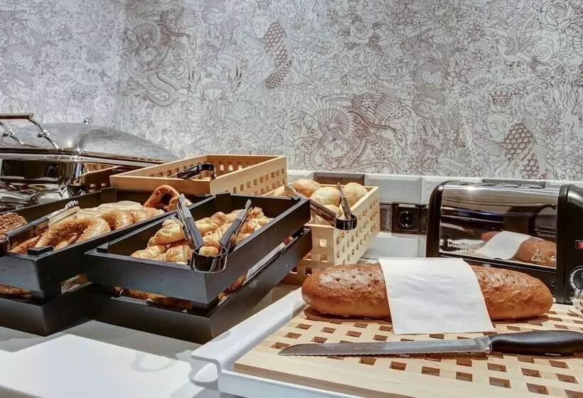 هتل Vienna House Easy by Wyndham Hamburg