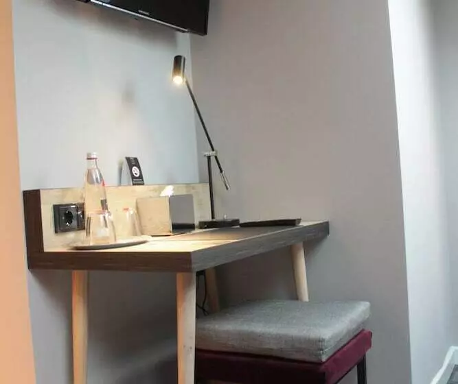 هتل Vienna House Easy by Wyndham Hamburg