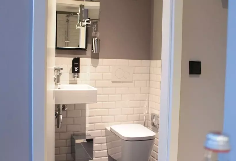 هتل Vienna House Easy by Wyndham Hamburg