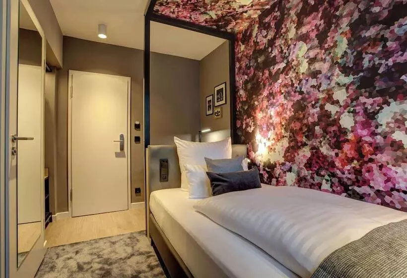 هتل Vienna House Easy by Wyndham Hamburg