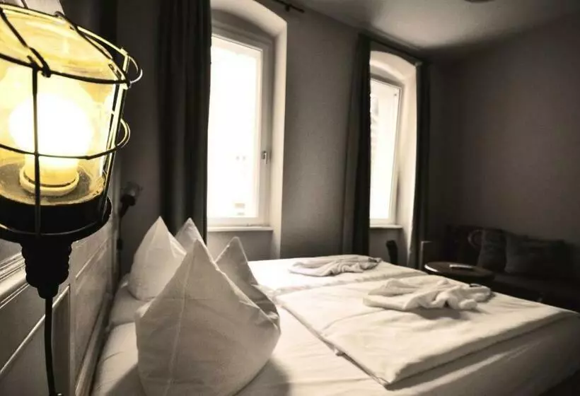 The Cat's Pajamas Hostel