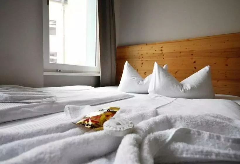 The Cat's Pajamas Hostel