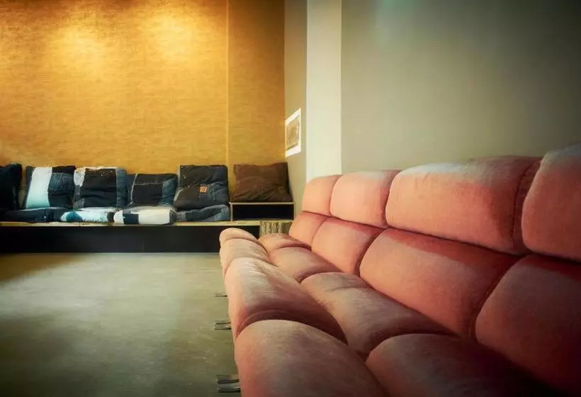 The Cat's Pajamas Hostel