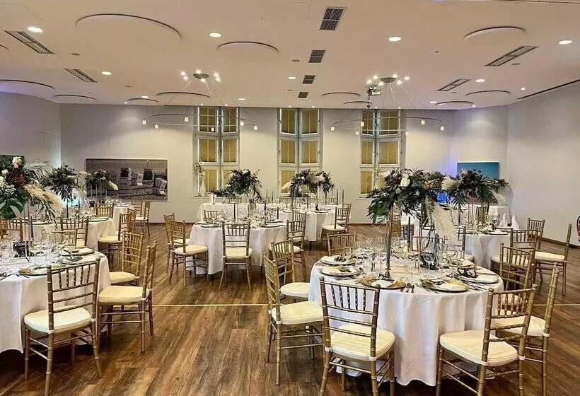 Ambassador Hotel & Spa